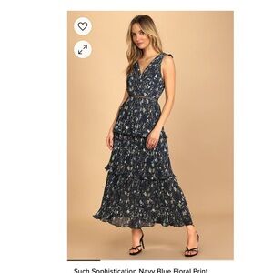 Lulus Such Sophistication Navy Blue Floral Print Pleated Maxi Dress. Size XS